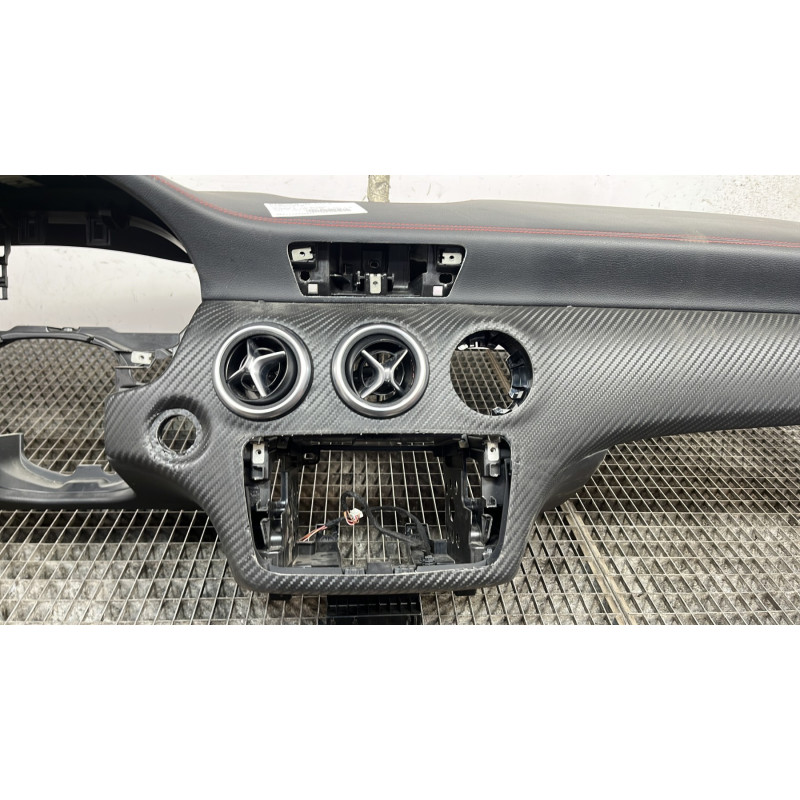 Planche de bord complete MERCEDES CLASSE A 176 Photo n°3
