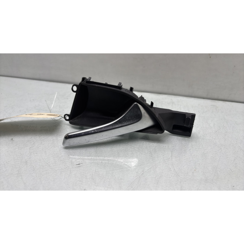 Poignee interieur arriere droit MERCEDES CLASSE A 176 Photo n°1