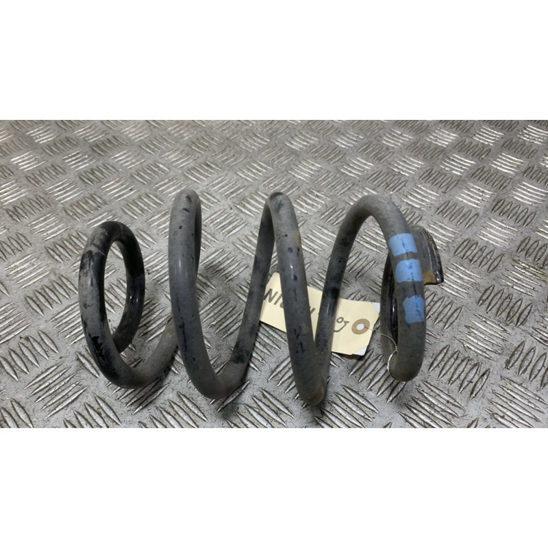 Ressort de suspension arriere droit MERCEDES CLASSE A 176 Photo n°2