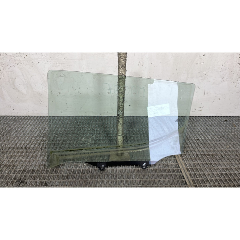 Vitre arriere droit NISSAN MICRA 5 Photo n°4