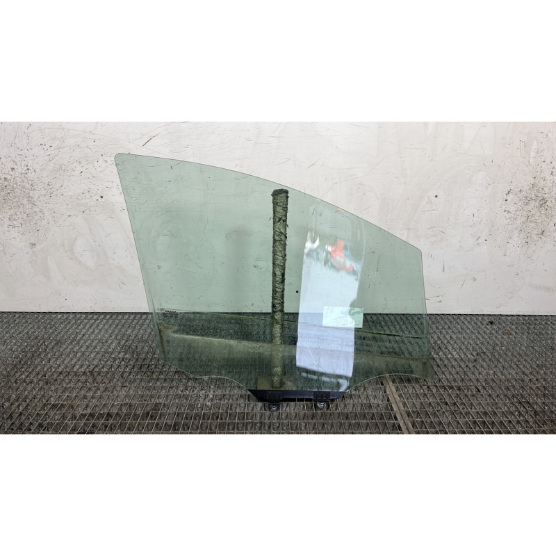 Vitre avant gauche NISSAN MICRA 5 Photo n°4