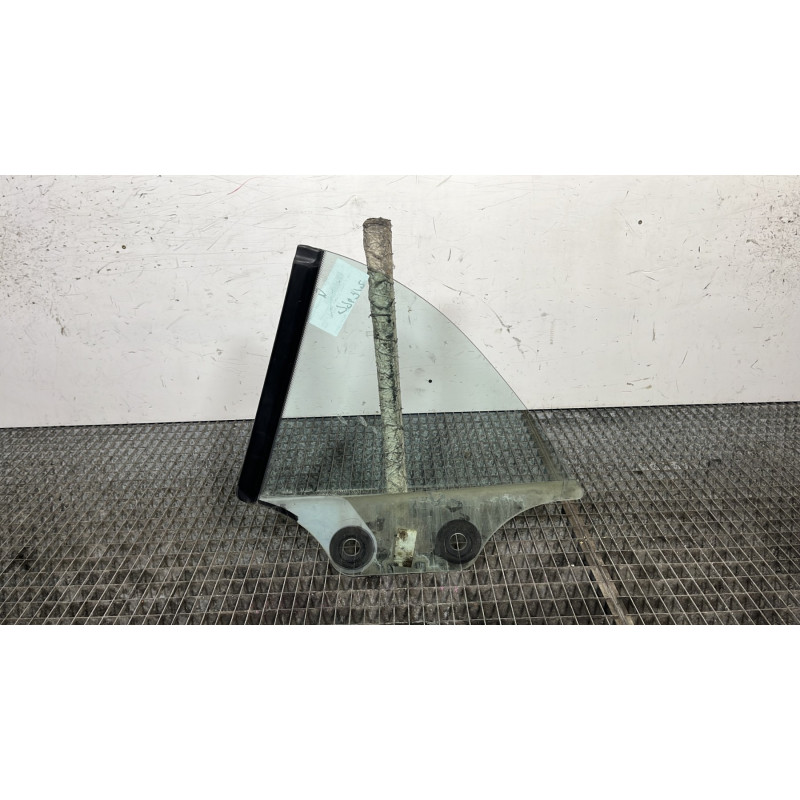 Custode arriere droit BMW SERIE 1 E88 Photo n°4