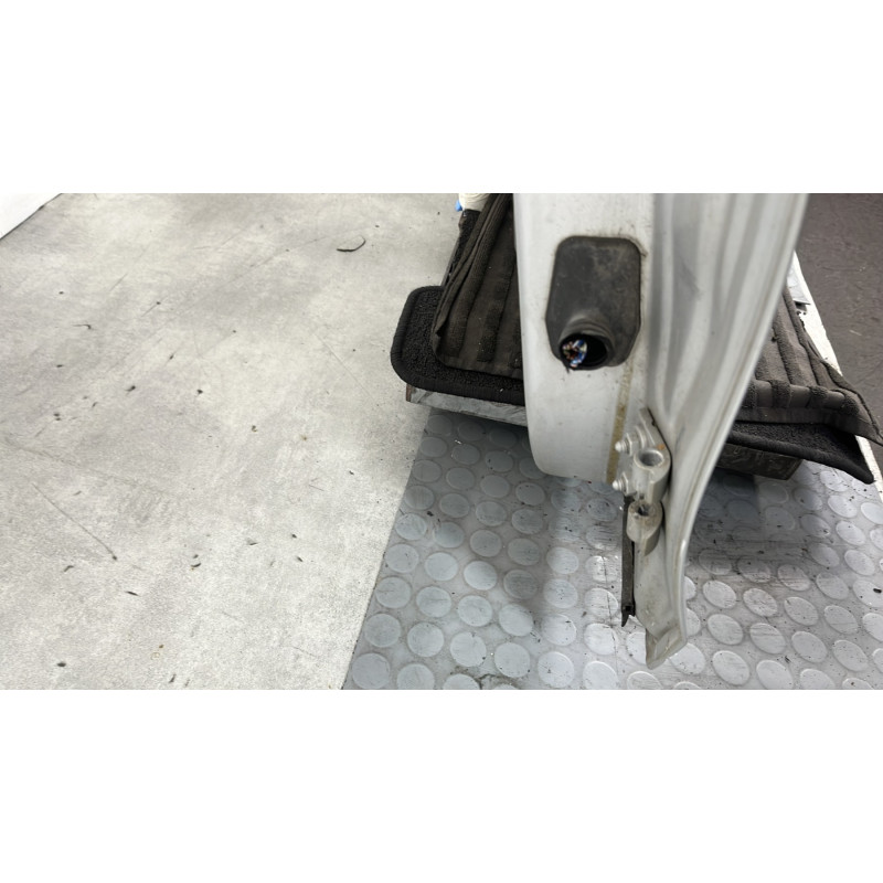 Porte avant gauche BMW SERIE 1 E88 Photo n°5