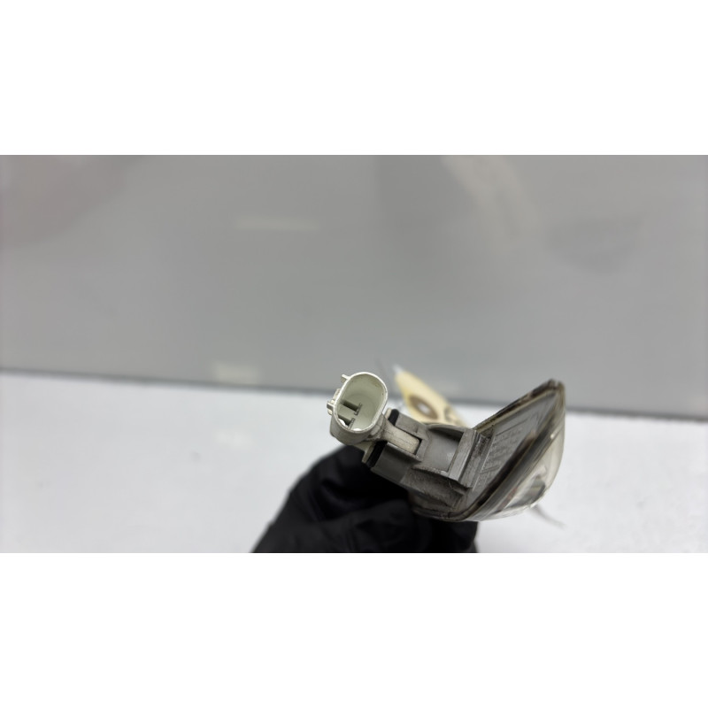 Repetiteur clignotant avant droit  (Feux) BMW SERIE 1 E88 Photo n°3