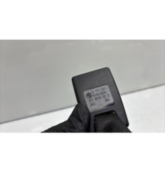 Attache ceinture arriere droit BMW SERIE 1 E88