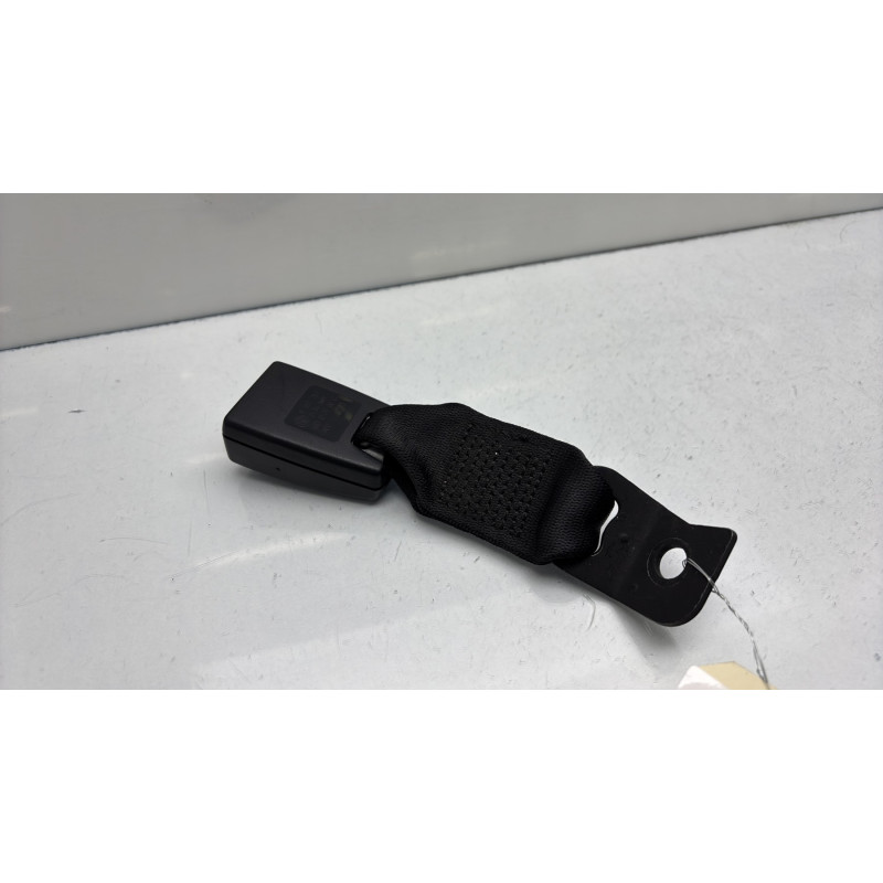 Attache ceinture arriere droit BMW SERIE 1 E88 Photo n°5