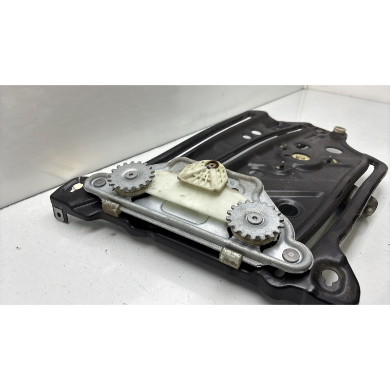 Leve vitre electrique arriere droit BMW SERIE 1 E88 Photo n°8