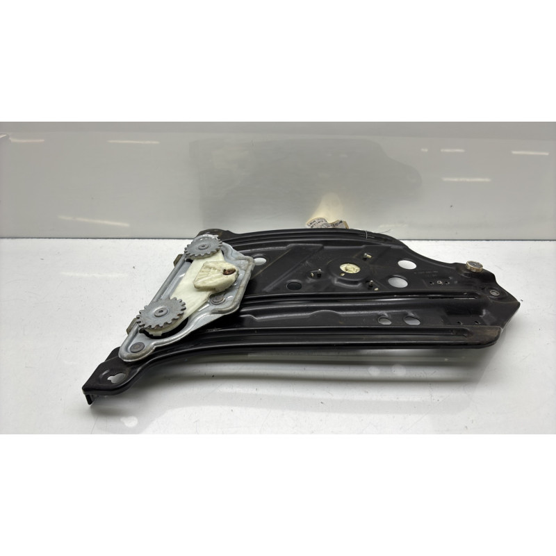 Leve vitre electrique arriere gauche BMW SERIE 1 E88 Photo n°6