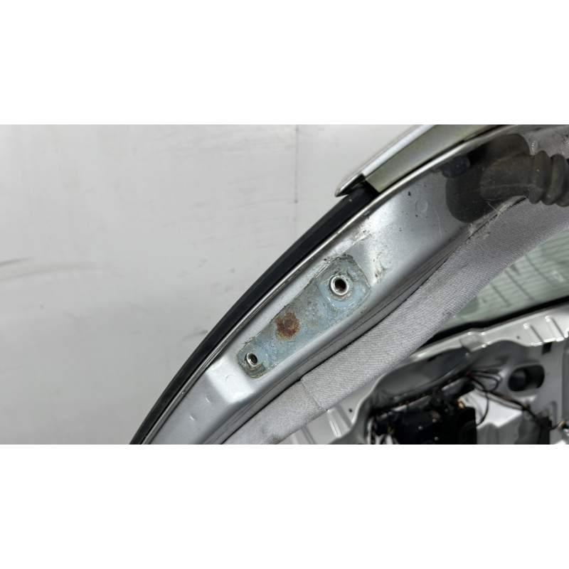 Malle/Hayon arriere MERCEDES CLASSE E 211 Photo n°6
