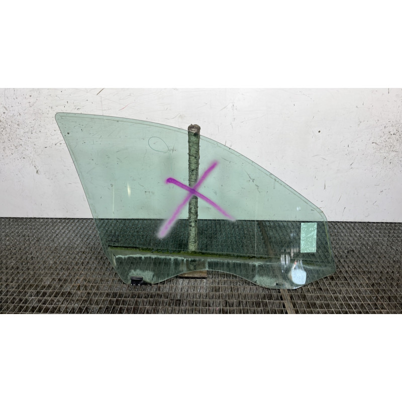 Vitre avant gauche MERCEDES CLASSE E 211 Photo n°4