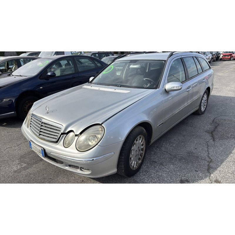 Vitre avant gauche MERCEDES CLASSE E 211 Photo n°5