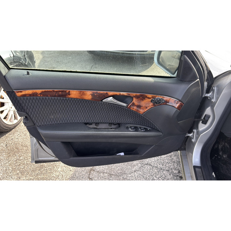 Serrure avant gauche MERCEDES CLASSE E 211 Photo n°14