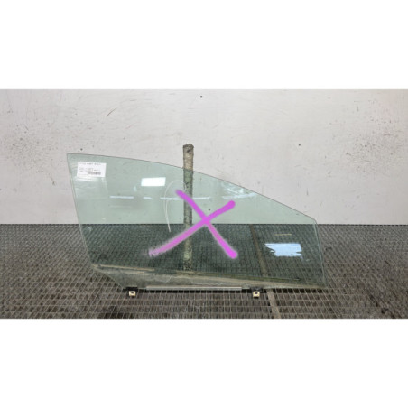 Vitre avant droit TOYOTA AVENSIS 3 Photo n°1