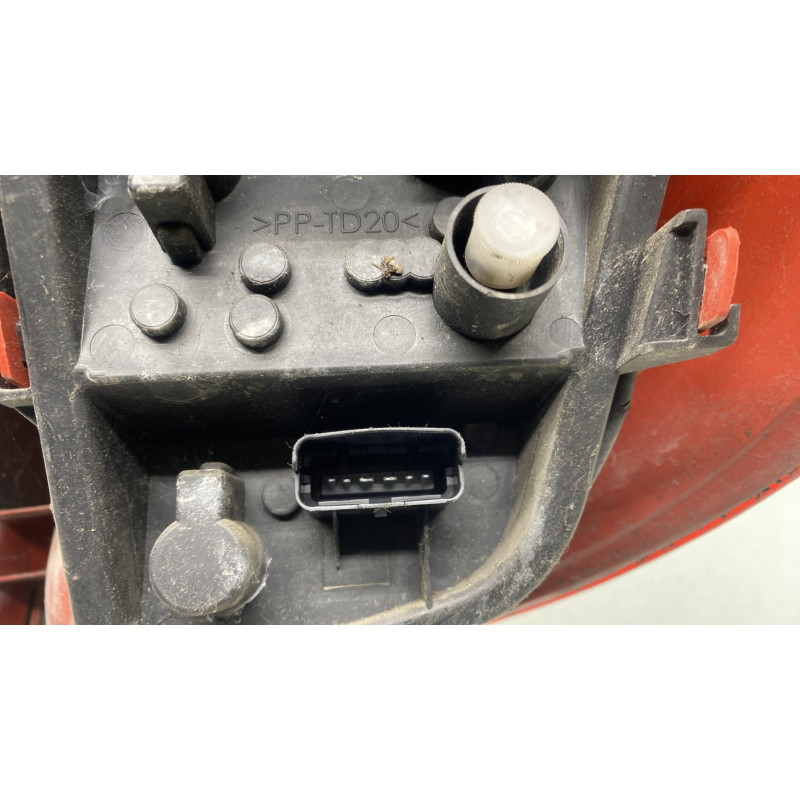 Feu arriere principal gauche (feux) RENAULT CLIO 3 Photo n°3