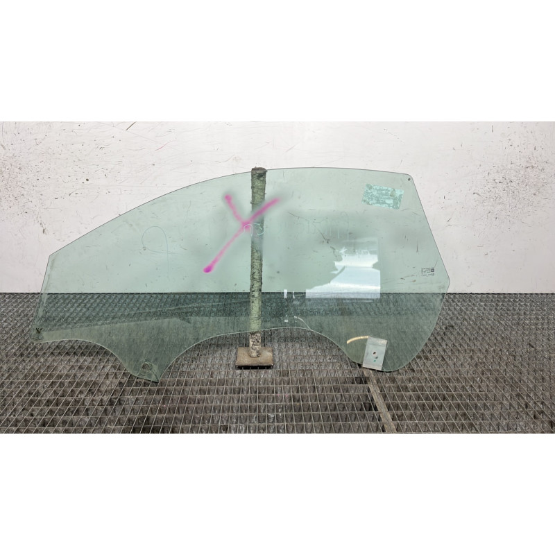 Vitre avant droit OPEL TIGRA 2 Photo n°4