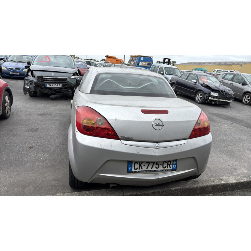 Vitre avant droit OPEL TIGRA 2 Photo n°9