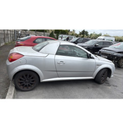 Vitre avant droit OPEL TIGRA 2