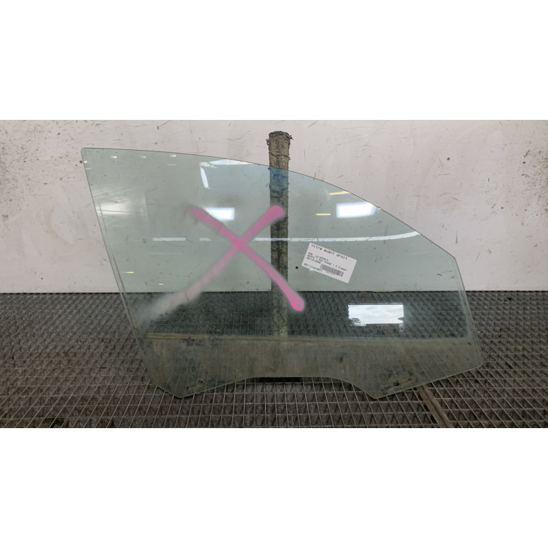 Vitre avant droit BMW SERIE 1 E87 Photo n°1