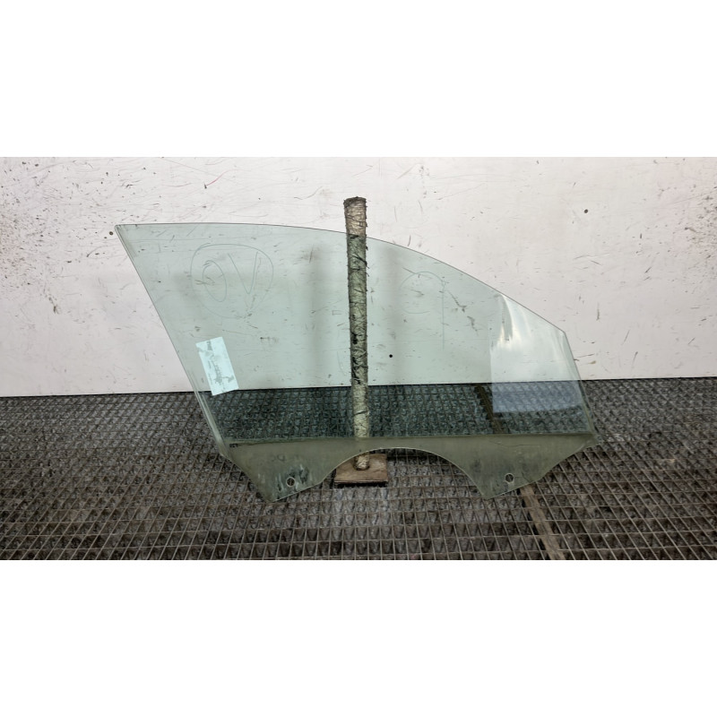 Vitre avant gauche BMW SERIE 1 F20 Photo n°4