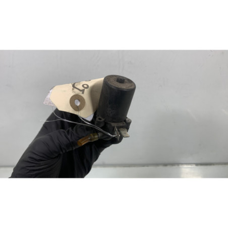 Pompe lave glace avant PEUGEOT 205