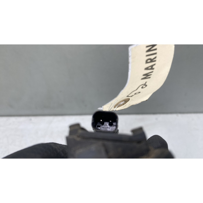 Bouton de coffre FORD FIESTA 6 Photo n°4
