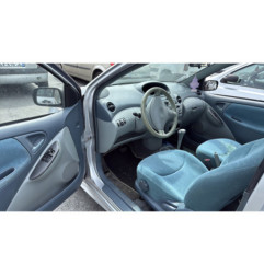 Bouton de warning TOYOTA YARIS 1