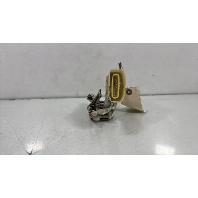 Serrure avant droit TOYOTA YARIS 1 Photo n°3
