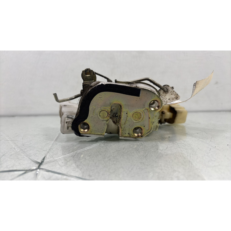 Serrure avant droit TOYOTA YARIS 1 Photo n°6