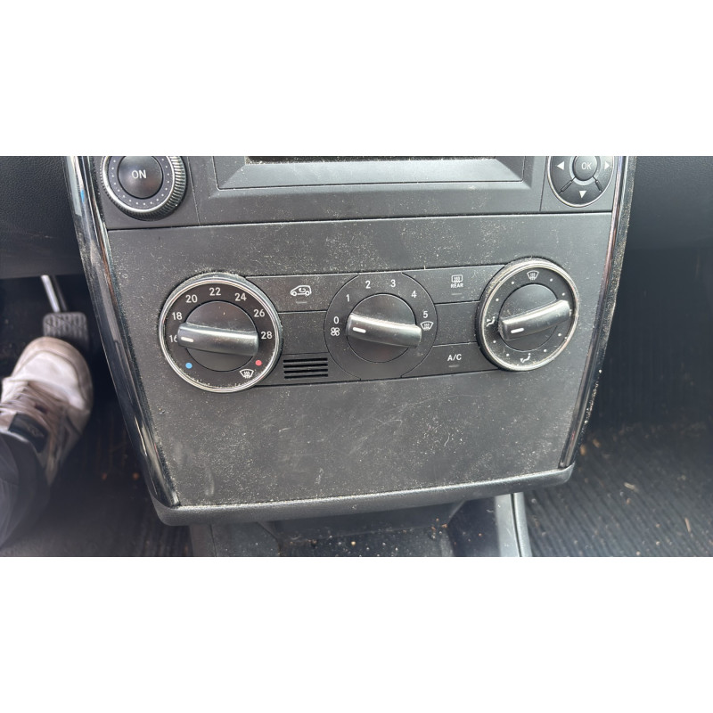 Porte avant droit MERCEDES CLASSE A 169 Photo n°20