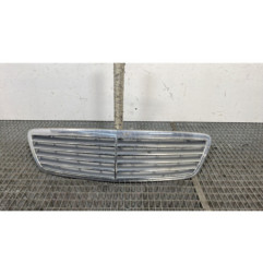 Calandre MERCEDES CLASSE C 203 Photo n°1