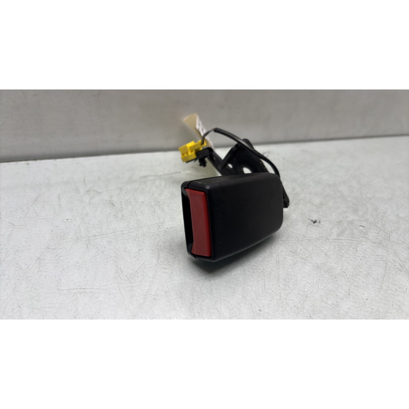 Attache ceinture arriere gauche MERCEDES CLASSE C 204 Photo n°1
