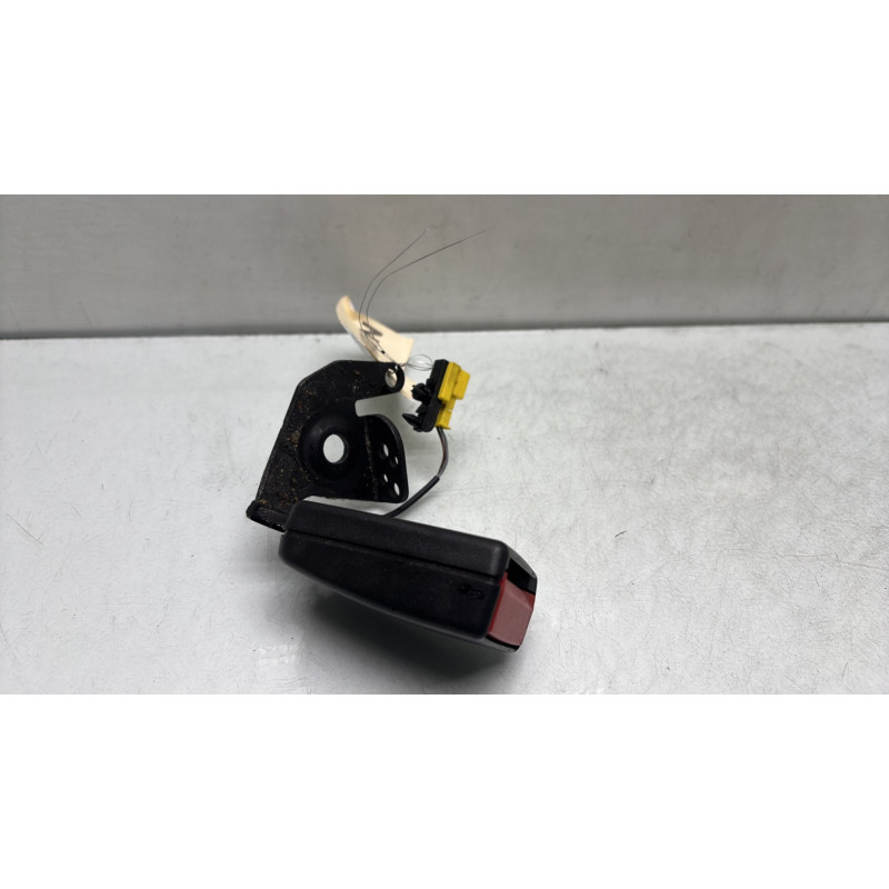Attache ceinture arriere gauche MERCEDES CLASSE C 204 Photo n°3