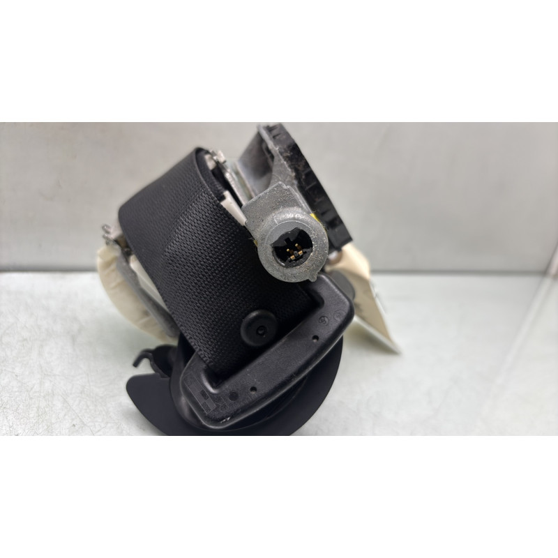 Pretensionneur de ceinture avant droit MERCEDES CLASSE C 204 Photo n°4