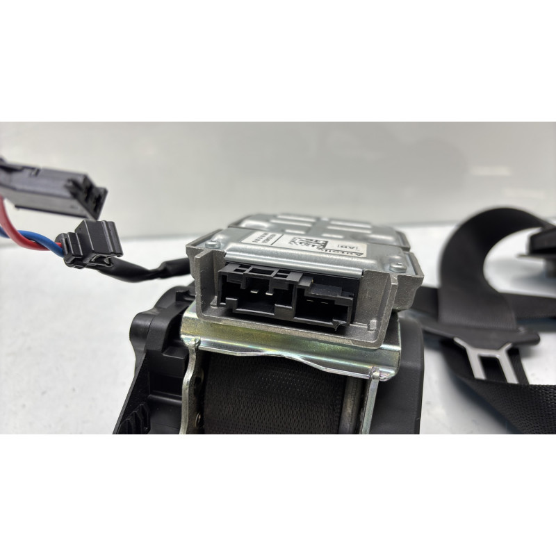Pretensionneur de ceinture avant gauche MERCEDES CLASSE CLS 219 Photo n°6