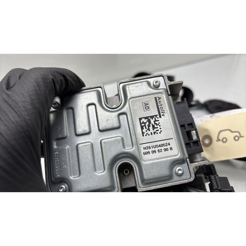 Pretensionneur de ceinture avant gauche MERCEDES CLASSE CLS 219 Photo n°7