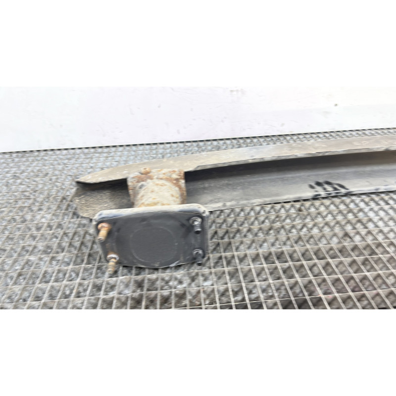 Renfort pare choc arriere (traverse) MERCEDES CLASSE CLS 219 Photo n°5