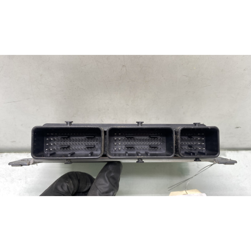 Calculateur moteur DACIA SANDERO 2 Photo n°3