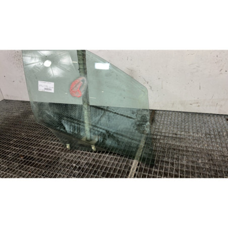 Vitre avant droit PEUGEOT 307