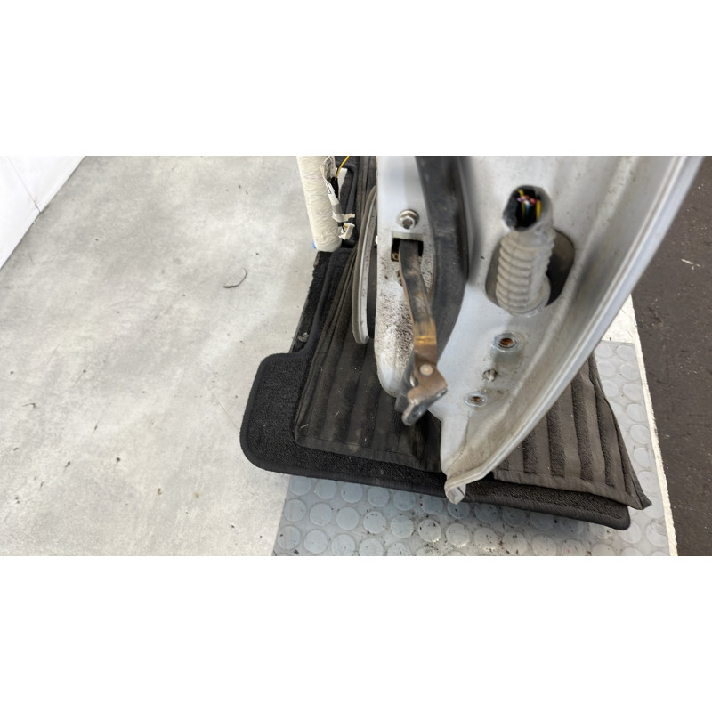 Porte arriere gauche TOYOTA AVENSIS 3 Photo n°5
