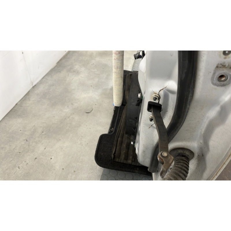 Porte avant gauche TOYOTA AVENSIS 3 Photo n°5
