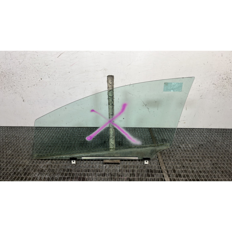 Vitre avant droit TOYOTA AVENSIS 3 Photo n°4