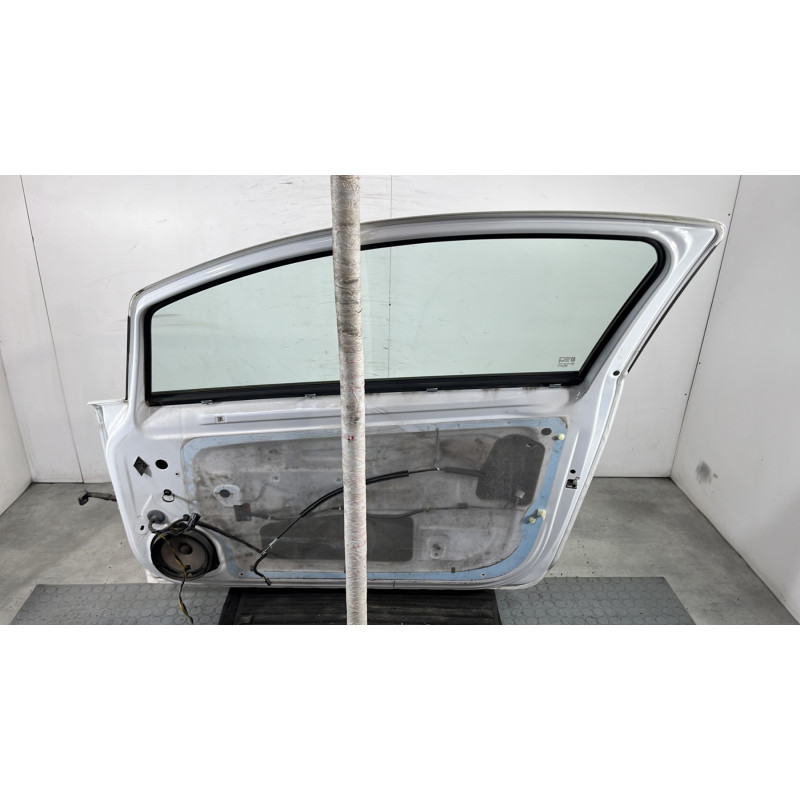 Porte avant droit OPEL CORSA D Photo n°8