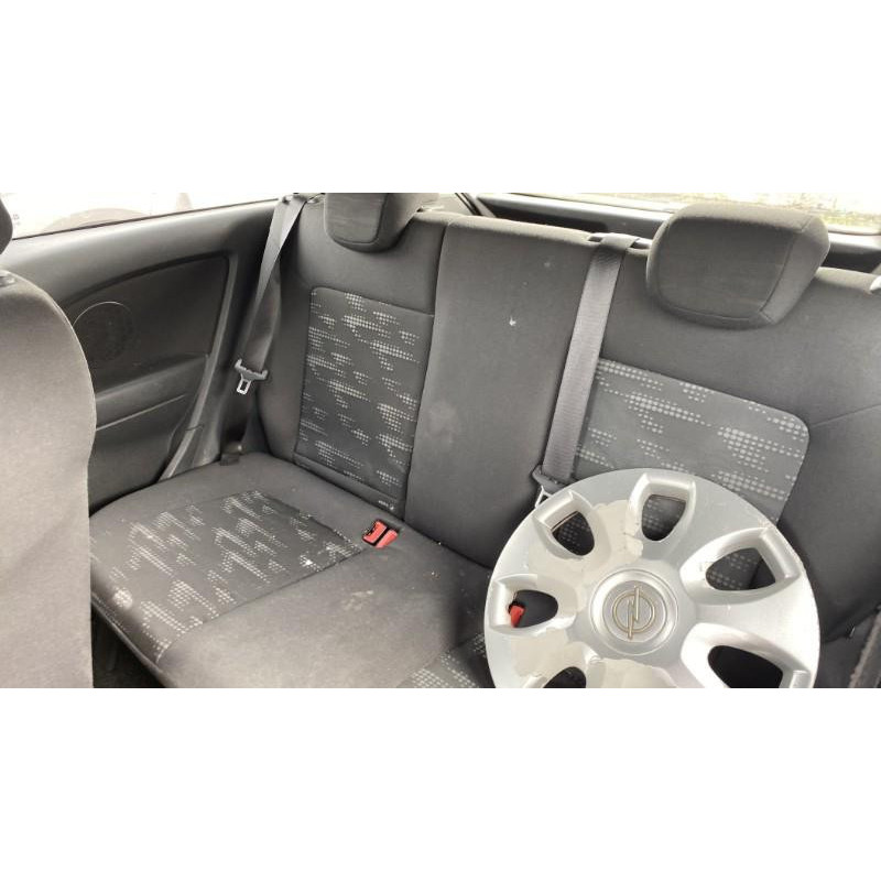 Porte avant droit OPEL CORSA D Photo n°20