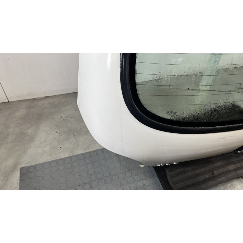 Malle/Hayon arriere FORD FIESTA 4 Photo n°6