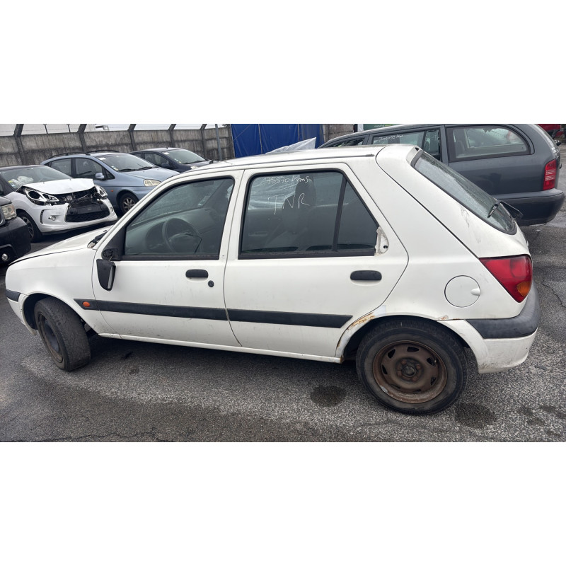 Malle/Hayon arriere FORD FIESTA 4 Photo n°17