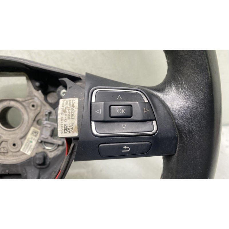 Volant VOLKSWAGEN GOLF 6 Photo n°5