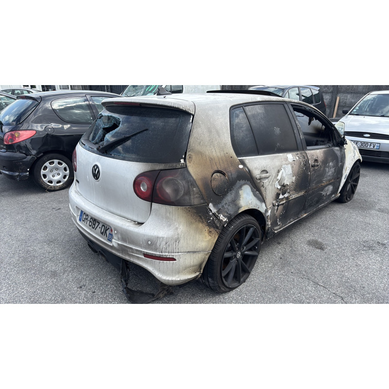 Custode arriere droit (porte) VOLKSWAGEN GOLF 5 Photo n°17