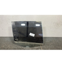 Vitre arriere droit VOLKSWAGEN GOLF 5 Photo n°1