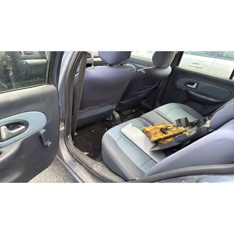 Vitre avant gauche RENAULT CLIO 2 Photo n°15