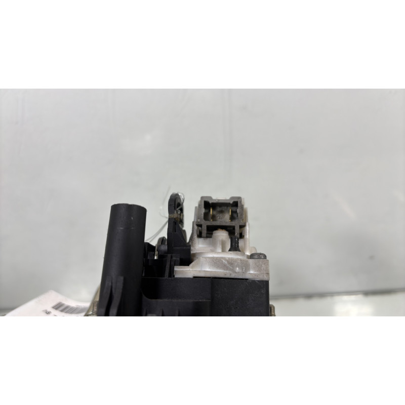 Bouton de coffre RENAULT CLIO 2 Photo n°4
